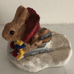 Vintage Stone Critter figurine "Hang On" SC-661